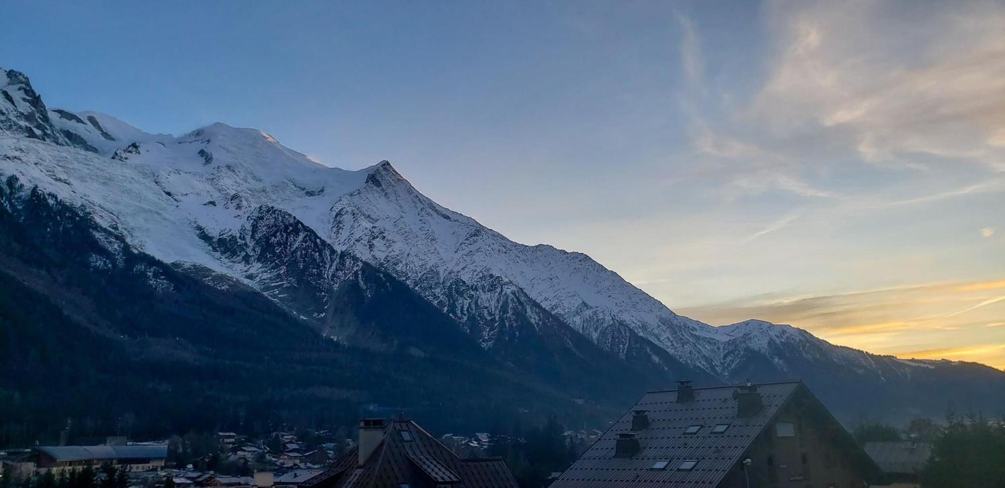 Les Pecles Mt Blanc - Chamonix Center Apartman Kültér fotó