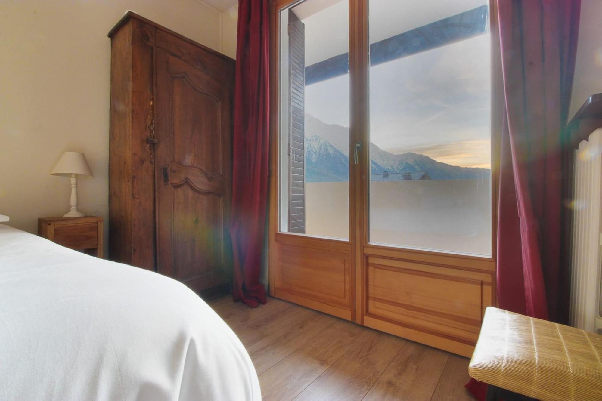 Les Pecles Mt Blanc - Chamonix Center Apartman Kültér fotó